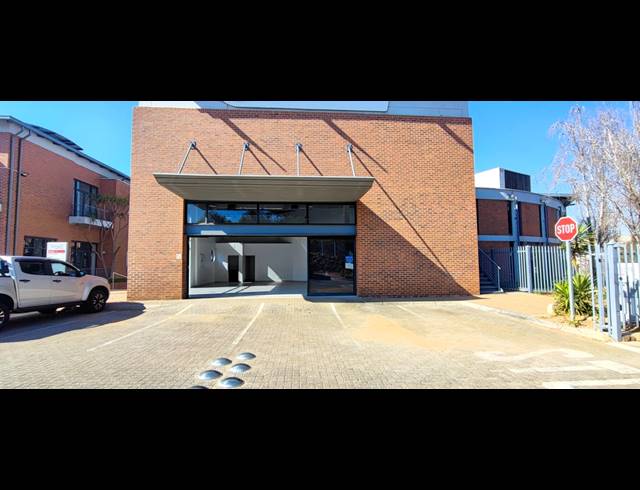 133M² RETAIL TO LET IN ZWARTKOP